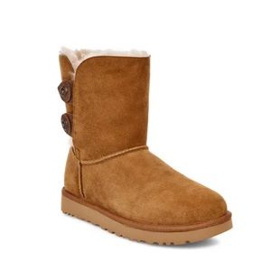 NWOB Ugg Marciela II Boot in Chestnut in Size 6